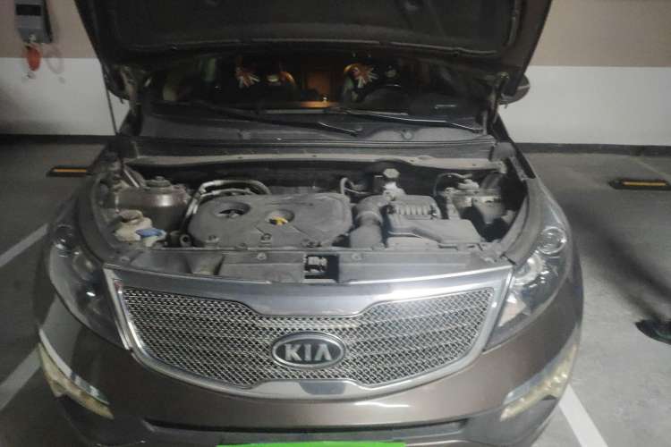 Used Kia Sportage R 2014 2.0L Automatic Two-Wheel Drive DLX Engine Bay