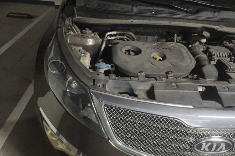 Used Kia Sportage R 2014 2.0L Automatic Two-Wheel Drive DLX Engine Bay Right