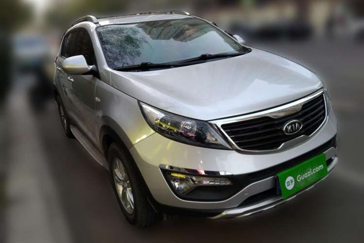 Used Kia Sportage R 2014 2.0L Automatic Two-Wheel Drive GL Front Right 45 Deg