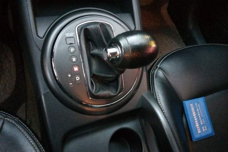 Used Kia Sportage R 2014 2.0L Automatic Two-Wheel Drive GL Gear Lever