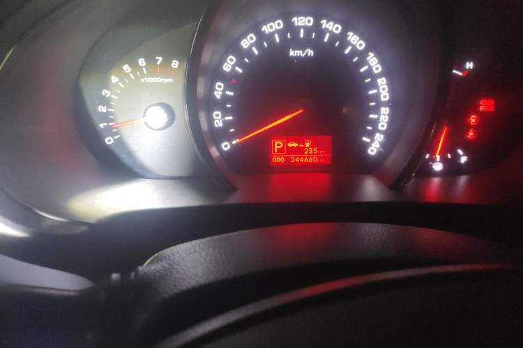 Used Kia Sportage R 2014 2.0L Automatic Two-Wheel Drive DLX Odometer Close Up