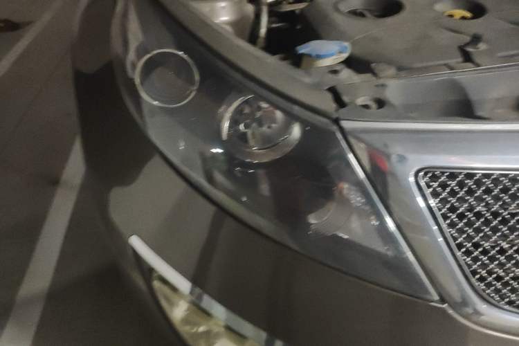 Used Kia Sportage R 2014 2.0L Automatic Two-Wheel Drive DLX Right Front Headlight