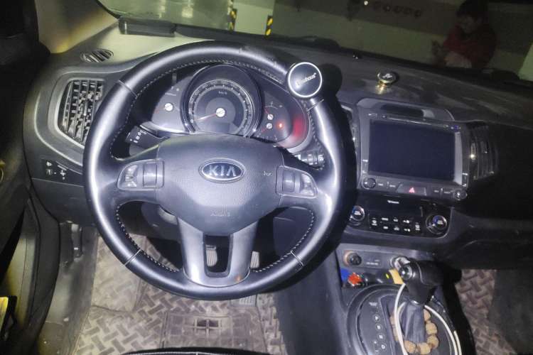 Used Kia Sportage R 2014 2.0L Automatic Two-Wheel Drive DLX Steering Wheel