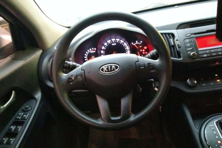 Used Kia Sportage R 2014 2.0L Automatic Two-Wheel Drive GL Steering Wheel