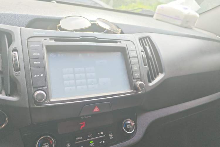 Used Kia Sportage R 2014 2.0L Automatic Two-Wheel Drive GLS Trim Audio And AC Panel