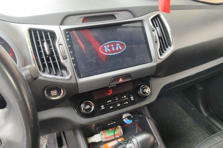Used Kia Sportage R 2014 2.0L Automatic 4x4 GLS Audio And AC Panel