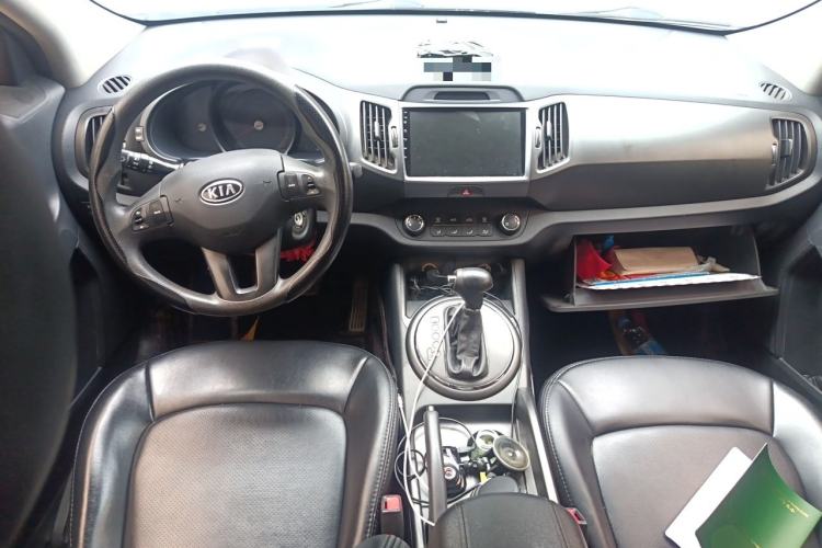 Used Kia Sportage R 2014 2.0L Automatic Two-Wheel Drive GL Center Console