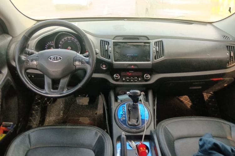 Used Kia Sportage R 2014 2.0L Automatic Two-Wheel Drive GLS Trim Center Console