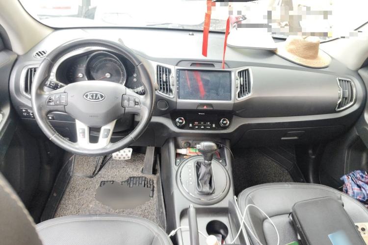Used Kia Sportage R 2014 2.0L Automatic 4x4 GLS Center Console