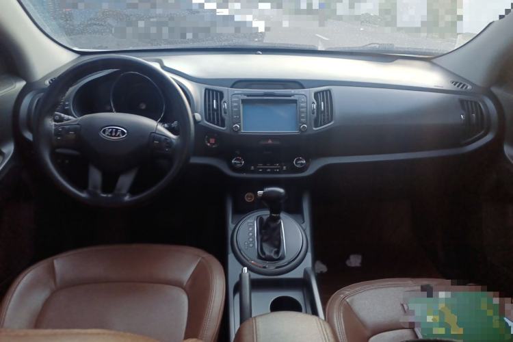 Used Kia Sportage R 2014 2.0L Automatic Two-Wheel Drive GLS Trim Center Console
