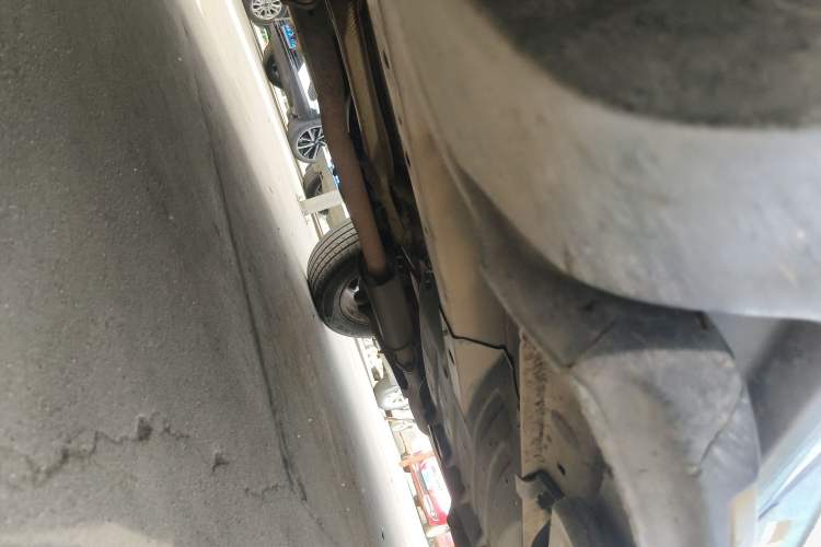 Used Kia Sportage R 2014 2.0L Automatic Two-Wheel Drive GLS Trim Chassis Front Left