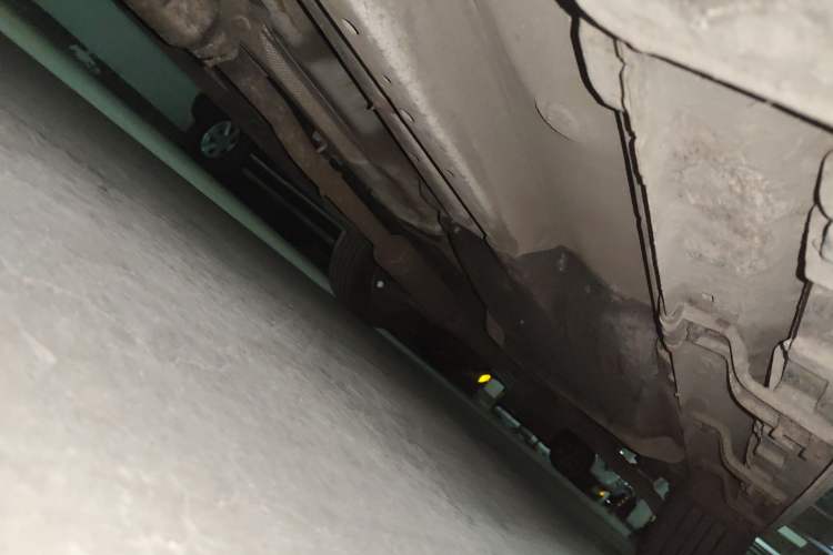 Used Kia Sportage R 2014 2.0L Automatic Two-Wheel Drive GLS Trim Chassis Front Left
