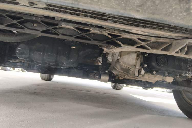 Used Kia Sportage R 2014 2.0L Automatic Two-Wheel Drive GLS Trim Chassis Front