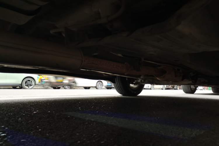 Used Kia Sportage R 2014 2.0L Automatic Two-Wheel Drive GLS Trim Chassis Rear Right