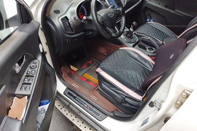 Used Kia Sportage R 2014 2.0L Manual Two-Wheel-Drive GLS Driver Seat
