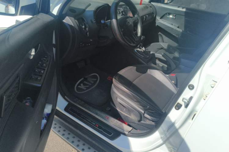 Used Kia Sportage R 2014 2.0L Automatic Two-Wheel Drive DLX Driver Seat