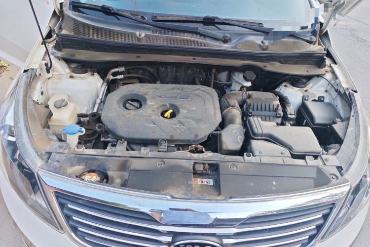 Used Kia Sportage R 2014 2.0L Automatic Two-Wheel Drive DLX Engine Bay