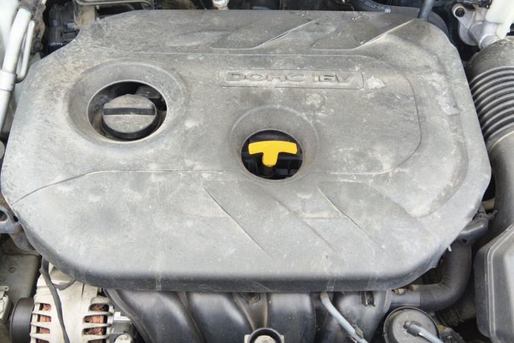 Used Kia Sportage R 2014 2.0L Automatic Two-Wheel Drive GLS Trim Engine Bay