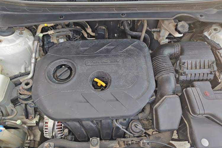 Used Kia Sportage R 2014 2.0L Manual Two-Wheel-Drive GLS Engine Bay