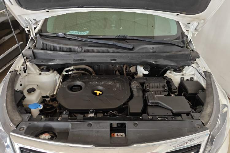 Used Kia Sportage R 2014 2.0L Automatic Two-Wheel Drive GL Engine Bay