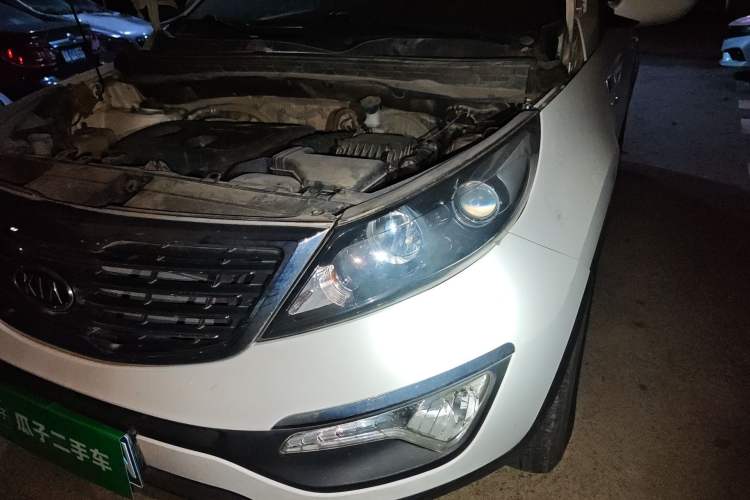 Used Kia Sportage R 2014 2.0L Manual Two-Wheel Drive GL Trim Engine Bay Left