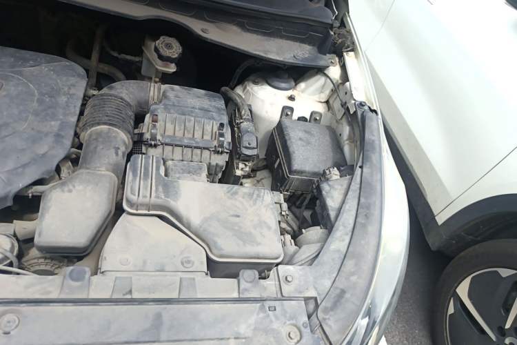 Used Kia Sportage R 2014 2.0L Automatic Two-Wheel Drive GL Engine Bay Left