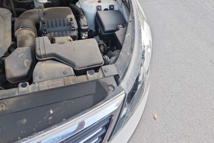 Used Kia Sportage R 2014 2.0L Automatic Two-Wheel Drive DLX Engine Bay Left