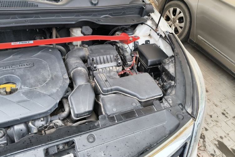 Used Kia Sportage R 2014 2.0L Automatic Two-Wheel Drive DLX Engine Bay Left