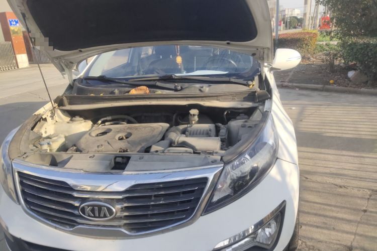 Used Kia Sportage R 2014 2.0L Automatic Two-Wheel Drive DLX Engine Bay Left