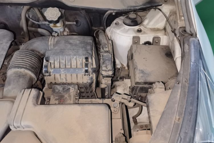 Used Kia Sportage R 2014 2.0L Automatic Two-Wheel Drive GLS Trim Engine Bay Left