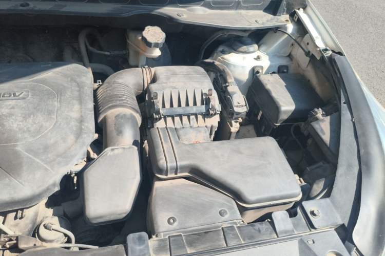 Used Kia Sportage R 2014 2.0L Automatic Two-Wheel Drive DLX Engine Bay Left