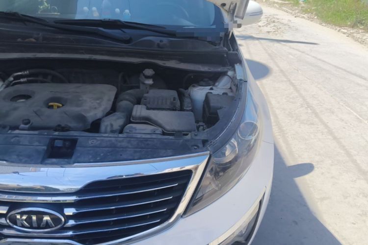 Used Kia Sportage R 2014 2.0L Automatic Two-Wheel Drive GLS Trim Engine Bay Left