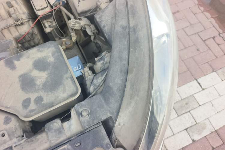 Used Kia Sportage R 2014 2.0L Automatic Two-Wheel Drive GLS Trim Engine Bay Left