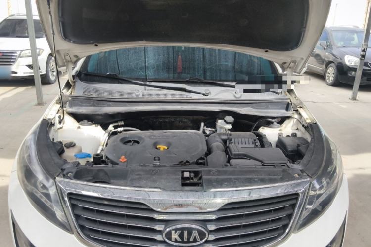 Used Kia Sportage R 2014 2.0L Automatic Two-Wheel Drive GLS Trim Engine Bay