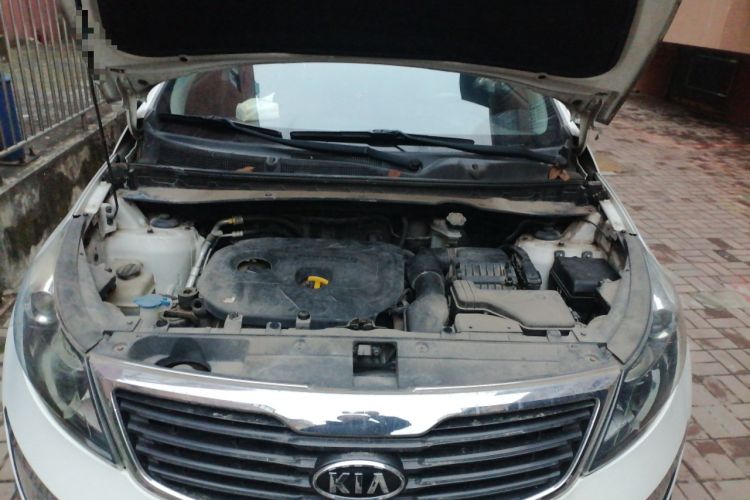 Used Kia Sportage R 2014 2.0L Automatic Two-Wheel Drive DLX Engine Bay