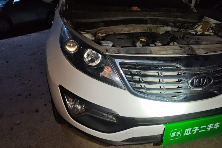 Used Kia Sportage R 2014 2.0L Manual Two-Wheel Drive GL Trim Engine Bay Right