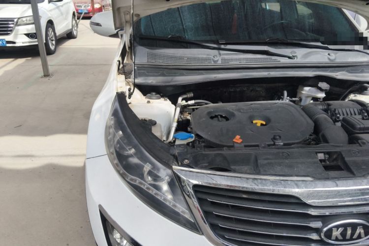Used Kia Sportage R 2014 2.0L Automatic Two-Wheel Drive GLS Trim Engine Bay Right