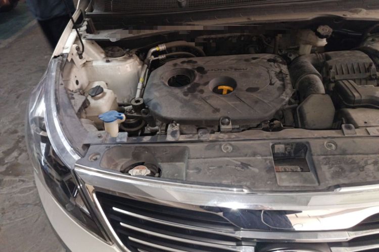 Used Kia Sportage R 2014 2.0L Automatic Two-Wheel Drive Premium Special Engine Bay Right
