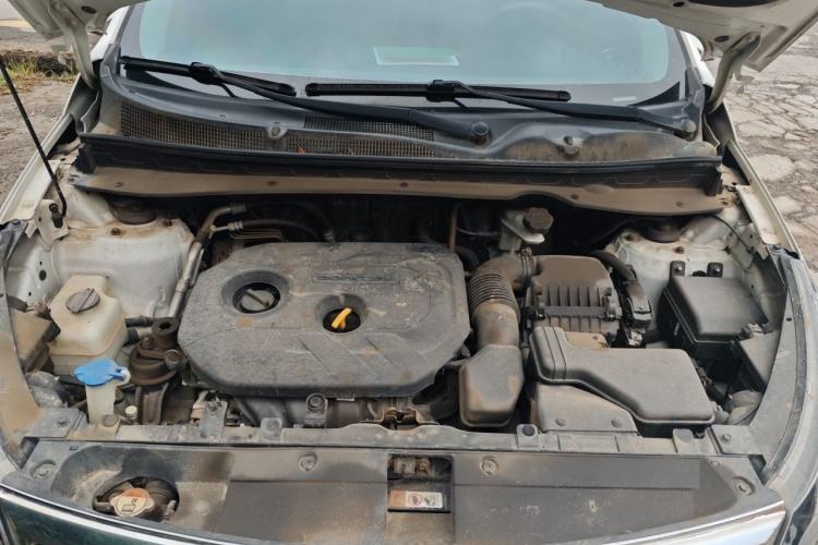 Used Kia Sportage R 2014 2.0L Automatic Two-Wheel Drive DLX Engine Bay
