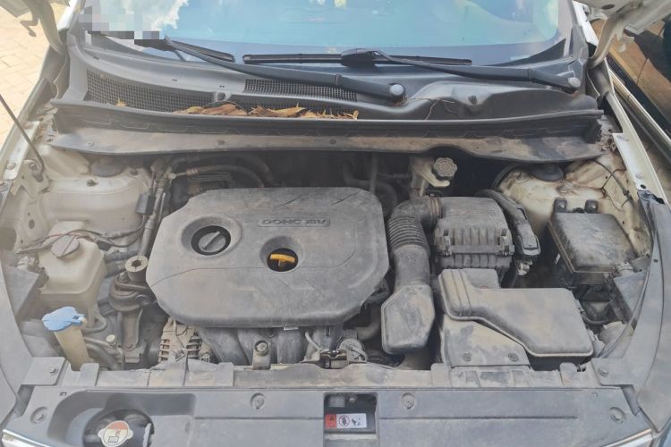 Used Kia Sportage R 2014 2.0L Automatic Two-Wheel Drive GLS Trim Engine Bay