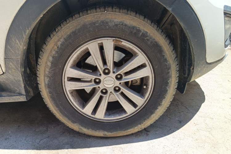 Used Kia Sportage R 2014 2.0L Automatic Two-Wheel Drive GL Exterior 1