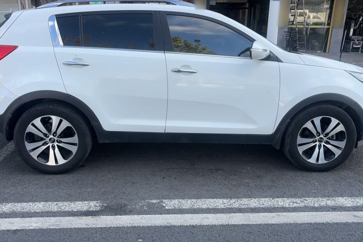 Used Kia Sportage R 2014 2.0L Automatic Two-Wheel Drive Premium Special Exterior 2
