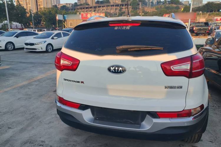 Used Kia Sportage R 2014 2.0L Manual Two-Wheel Drive GL Trim Exterior 4