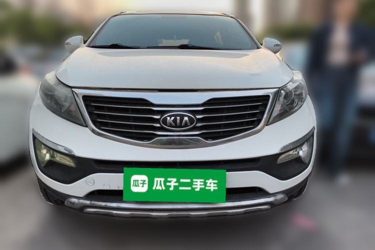 Used Kia Sportage R 2014 2.0L Automatic Two-Wheel Drive GLS Trim Front