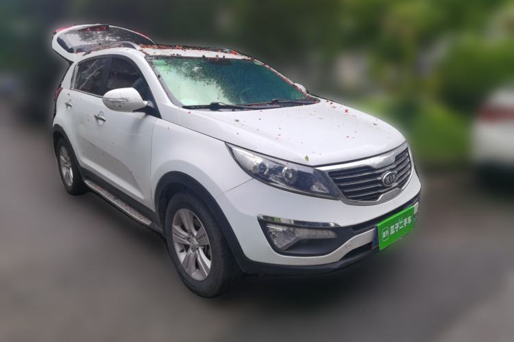 Used Kia Sportage R 2014 2.0L Automatic Two-Wheel Drive GLS Trim Front Right 45 Deg