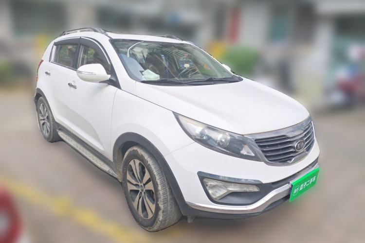 Used Kia Sportage R 2014 2.0L Automatic Two-Wheel Drive GLS Trim Front Right 45 Deg