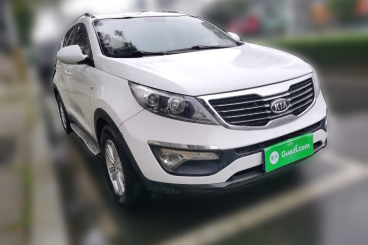 Used Kia Sportage R 2014 2.0L Automatic Two-Wheel Drive GL Front Right 45 Deg
