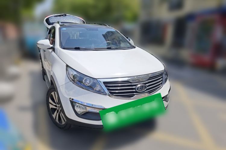 Used Kia Sportage R 2014 2.0L Automatic Two-Wheel Drive Premium Trim Front Right 45 Deg