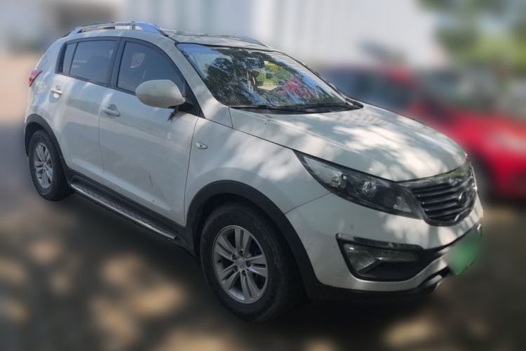 Used Kia Sportage R 2014 2.0L Automatic Two-Wheel Drive GL Front Right 45 Deg