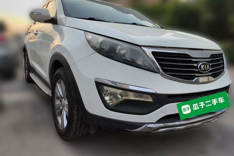 Used Kia Sportage R 2014 2.0L Automatic Two-Wheel Drive GLS Trim Front Right 45 Deg